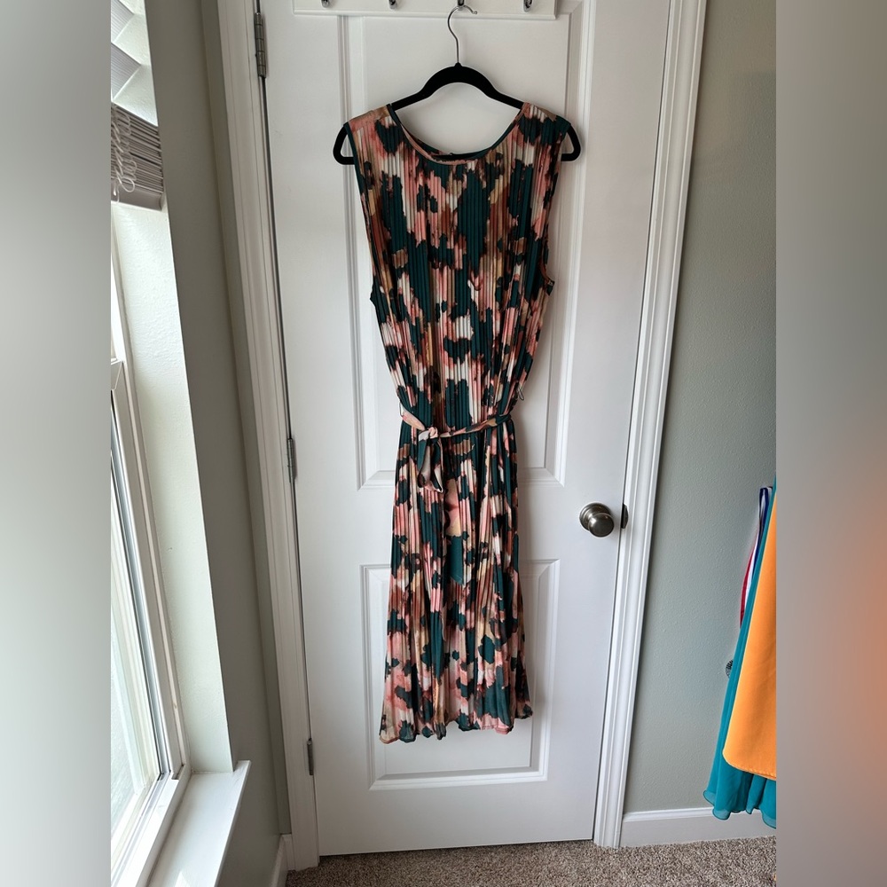 🌸 Banana Republic Pleated Midi Dress Pink Green Sleeveless Size L
